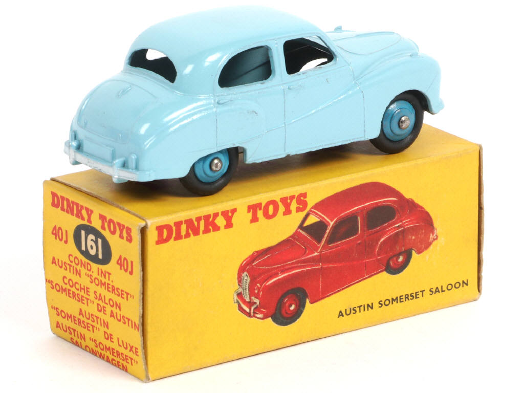 Lot 592 - DINKY TOYS (GB) (1)