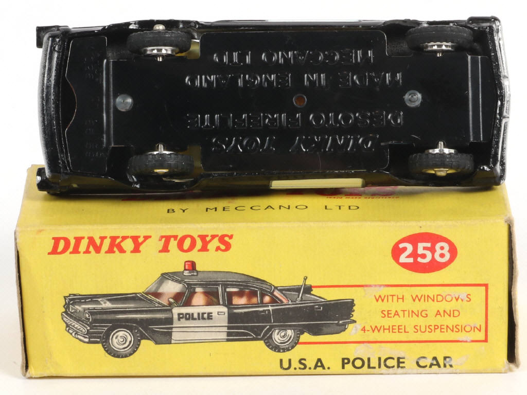 Lot 620 - DINKY TOYS (GB) (1)