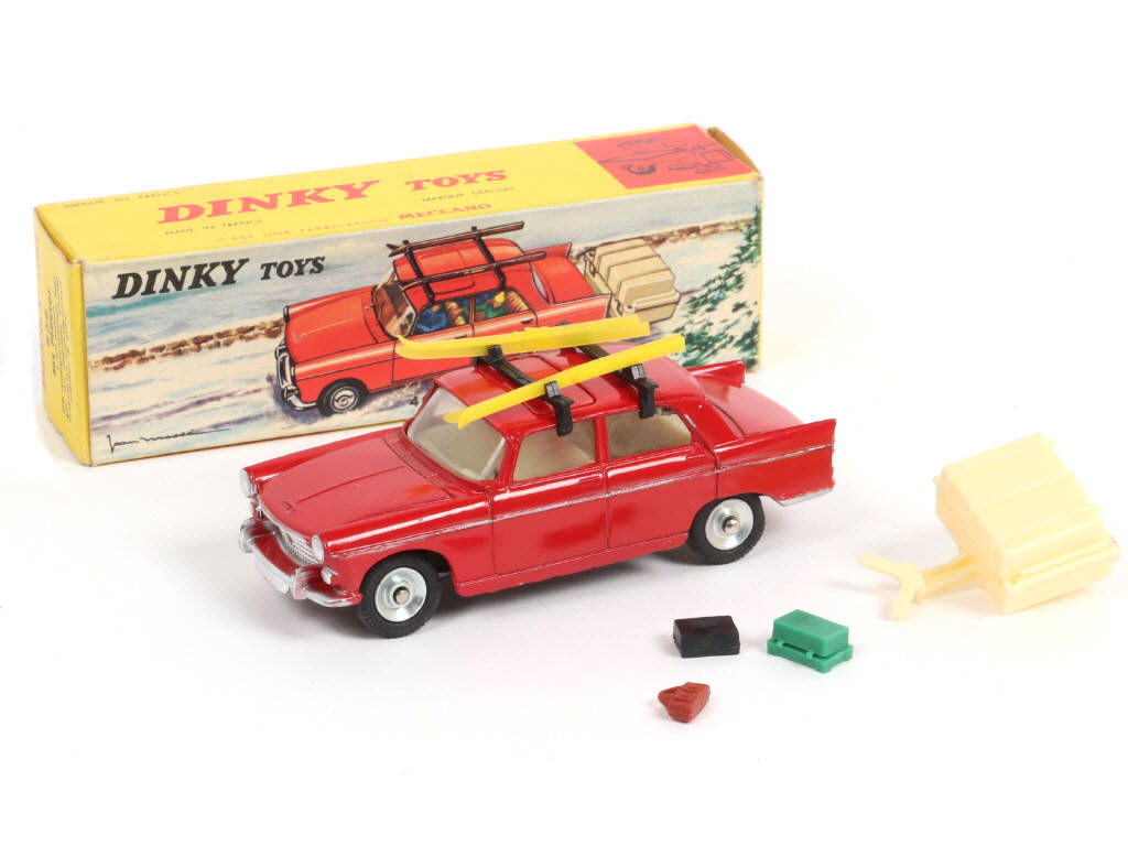 Lot 464 - DINKY TOYS (FRANCE) (1)