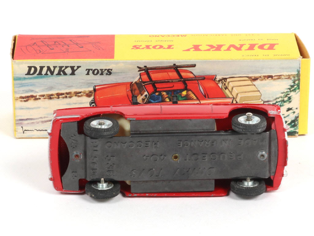 Lot 464 - DINKY TOYS (FRANCE) (1)