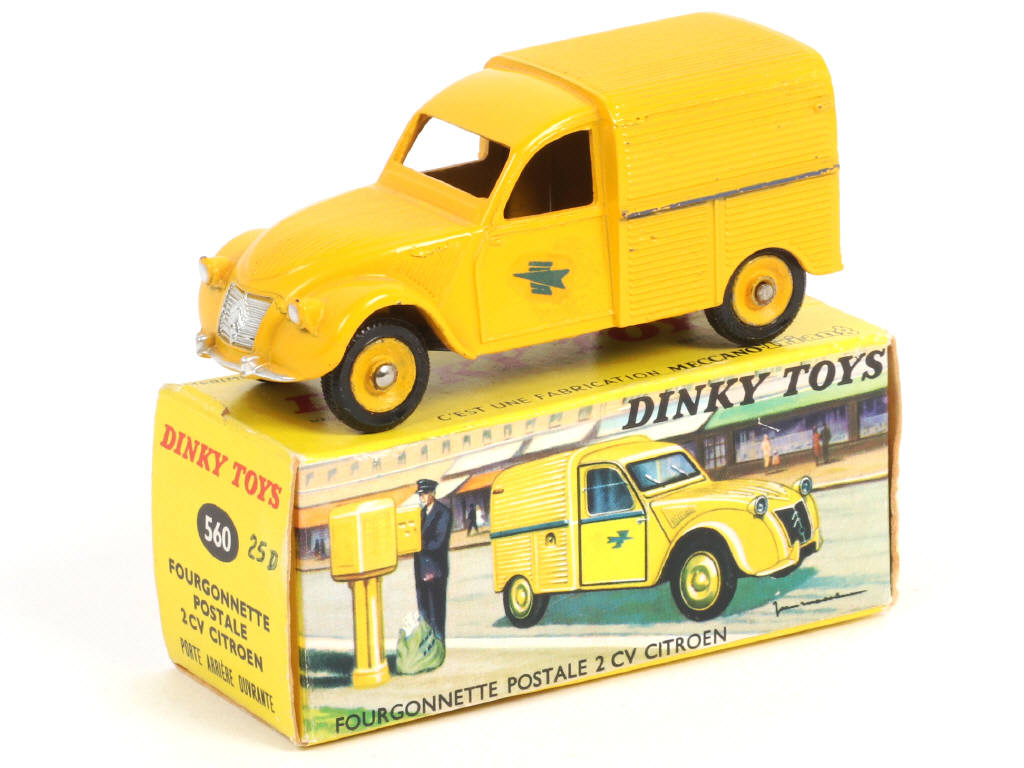 Lot 432 - DINKY TOYS (FRANCE) (1)