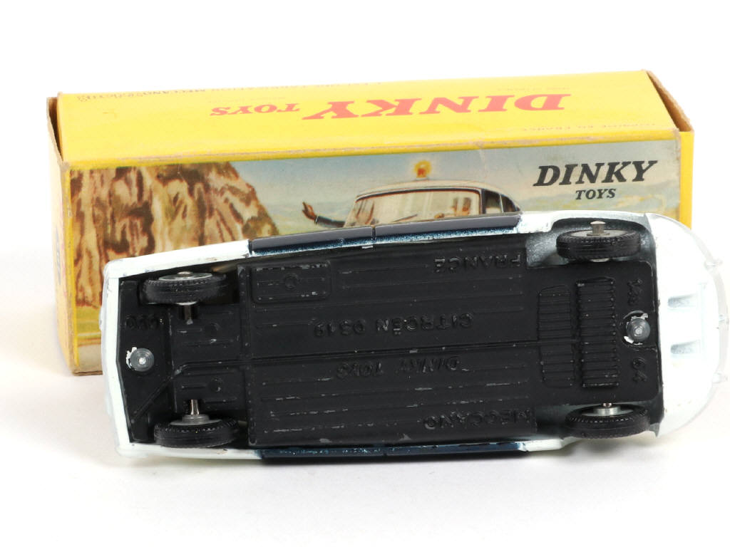 Lot 408 - DINKY TOYS (FRANCE) (1)