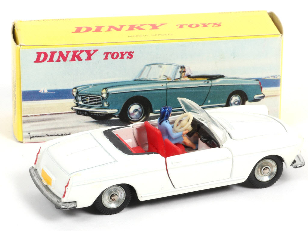 Lot 462 - DINKY TOYS (FRANCE) (1)
