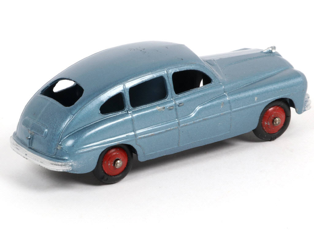 Lot 375 - DINKY TOYS (FRANCE) (1)