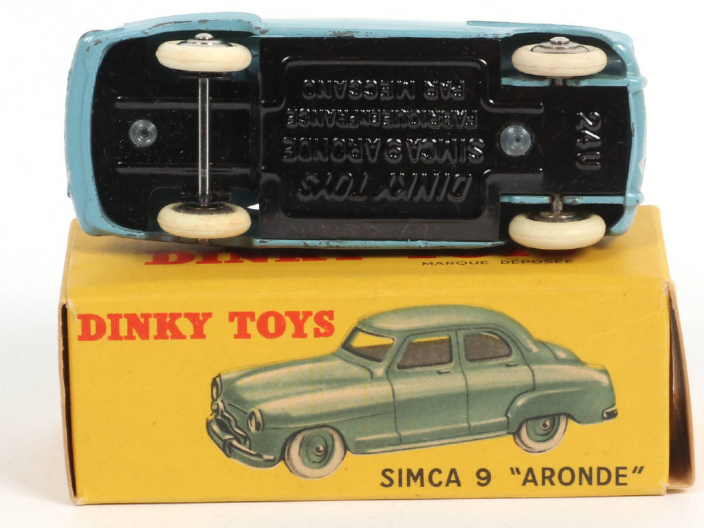 Lot 437 - DINKY TOYS (FRANCE) (1)