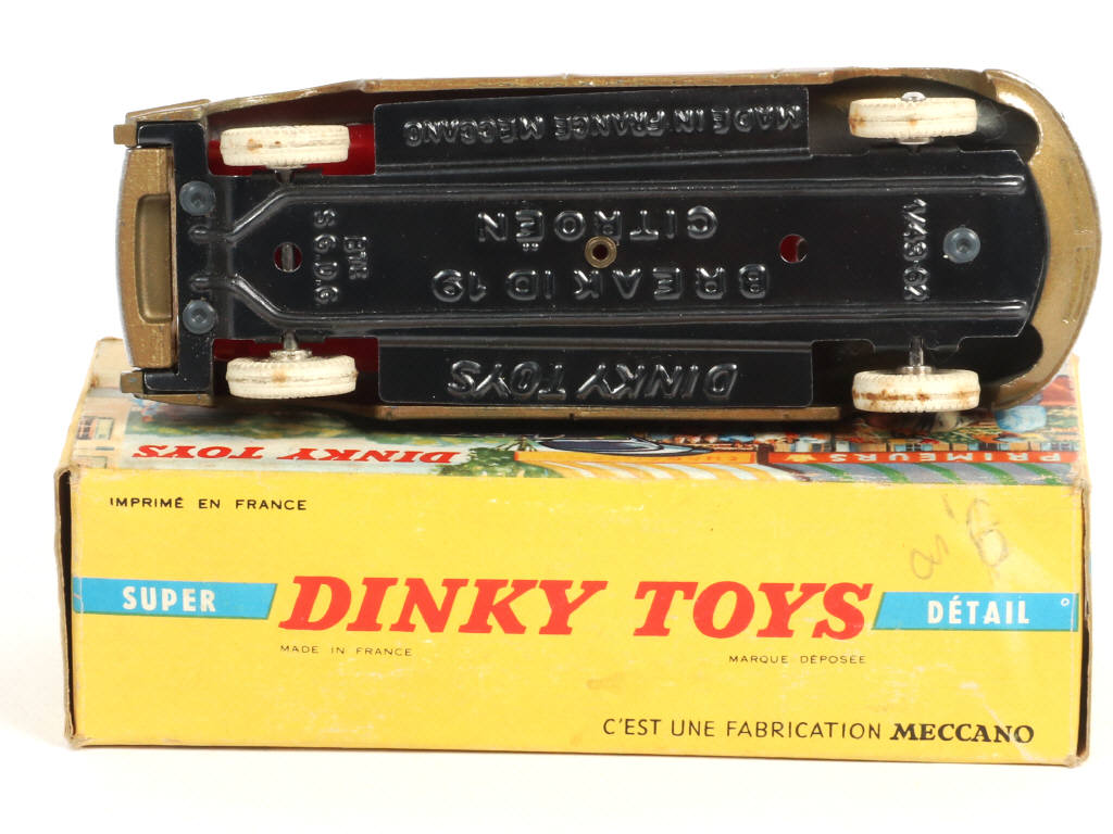 Lot 410 - DINKY TOYS (FRANCE) (1)