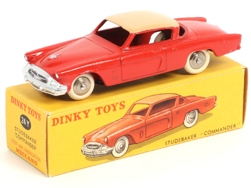 Lot 444 - DINKY TOYS (FRANCE) (1)