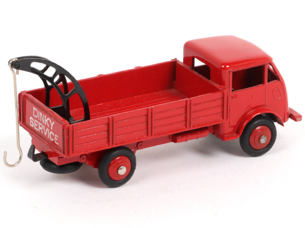 Lot 512 - DINKY TOYS (FRANCE) (1)