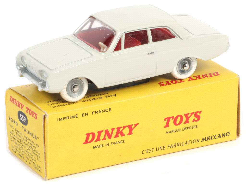 Lot 497 - DINKY TOYS (FRANCE) (1)