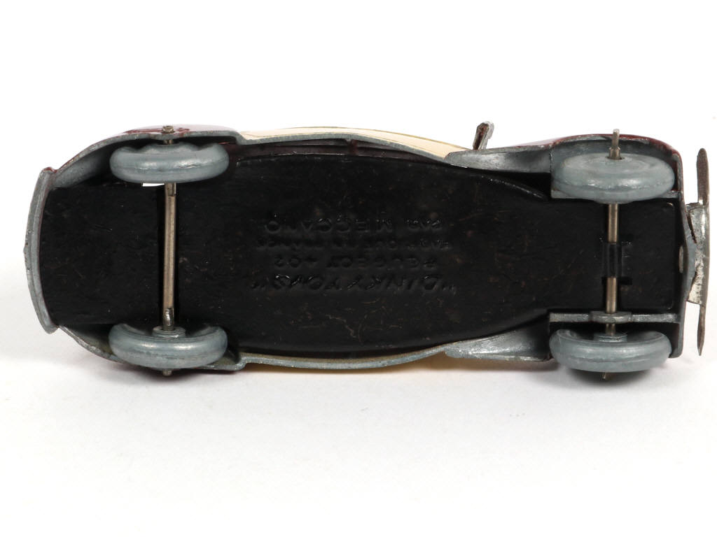 Lot 361 - DINKY TOYS (FRANCE) (1)