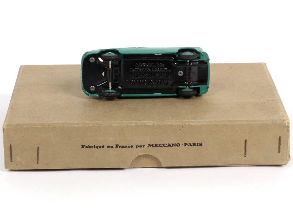 Lot 378 - DINKY TOYS (FRANCE) (2)