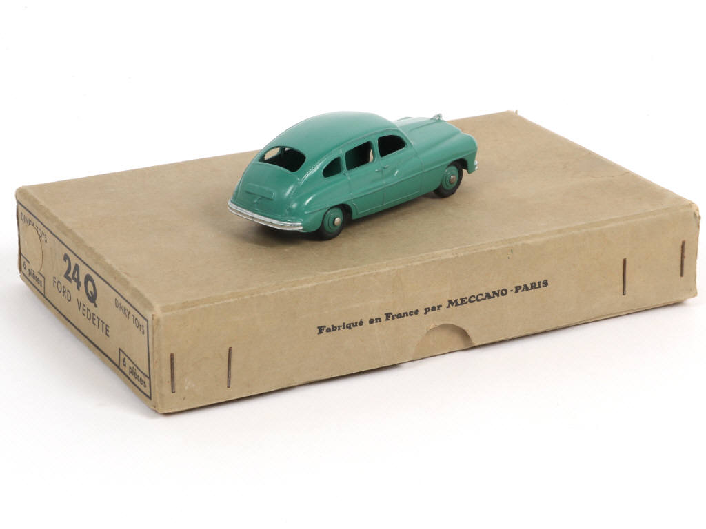 Lot 378 - DINKY TOYS (FRANCE) (2)