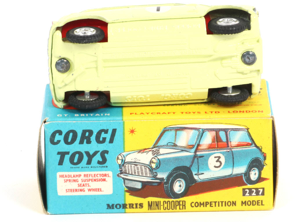 Lot 195 - CORGI TOYS (GB) (1)