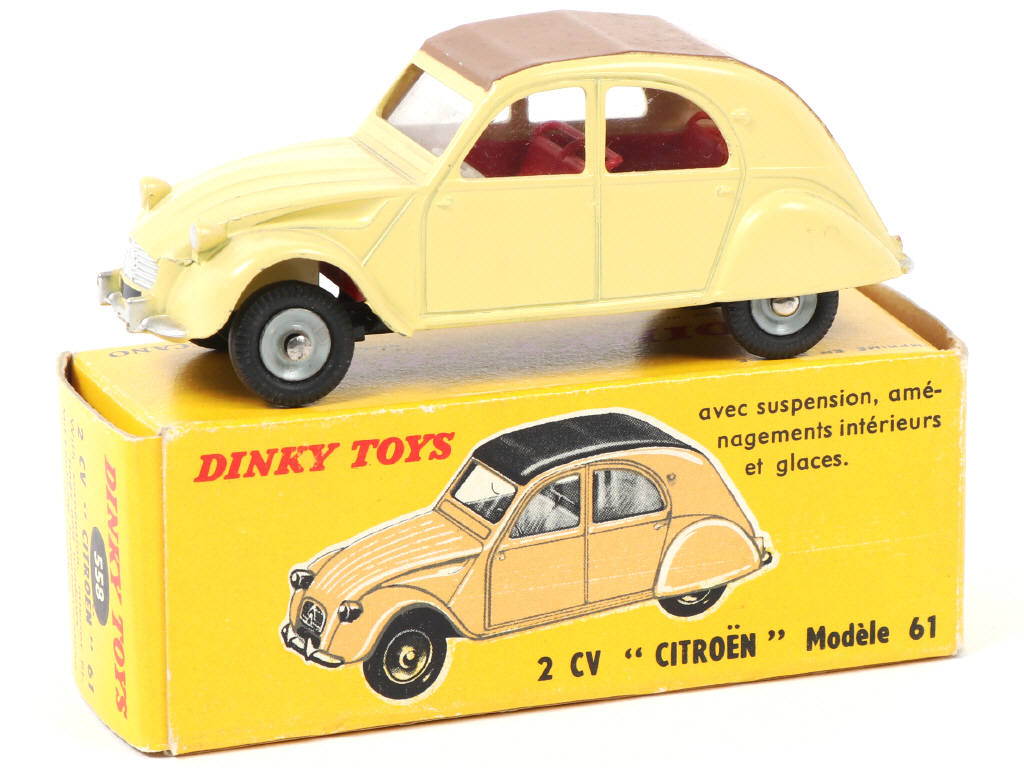 Lot 429 - DINKY TOYS (FRANCE) (1)