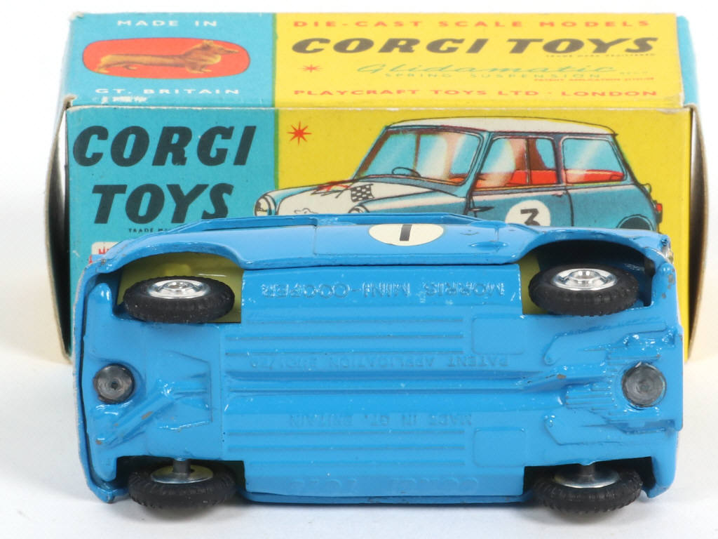 Lot 193 - CORGI TOYS (GB) (1)