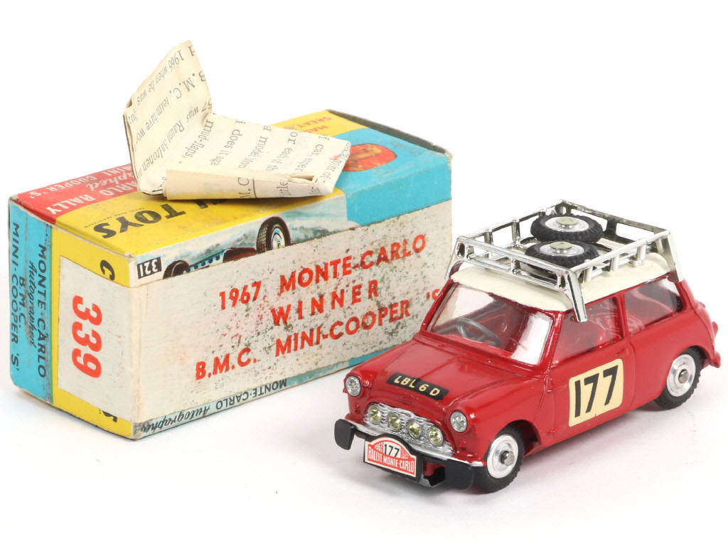 Lot 200 - CORGI TOYS (GB) (1)