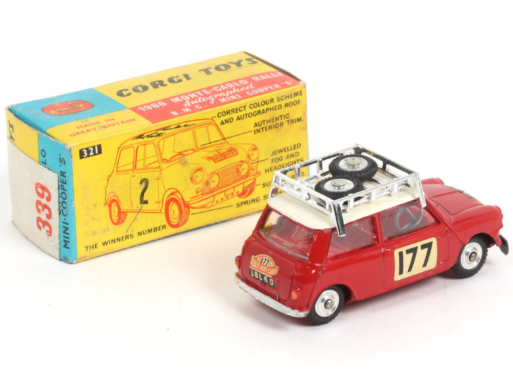 Lot 200 - CORGI TOYS (GB) (1)