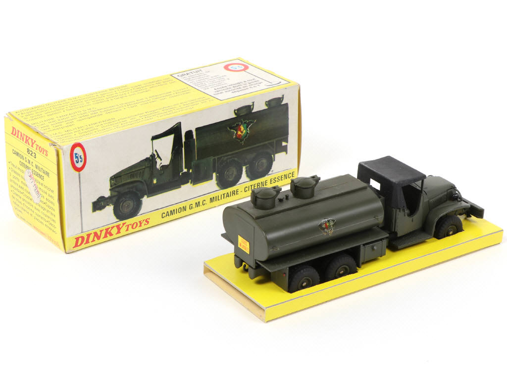 Lot 547 - DINKY TOYS (FRANCE) (1)