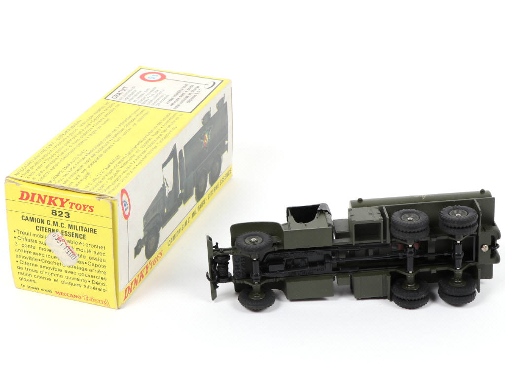 Lot 547 - DINKY TOYS (FRANCE) (1)