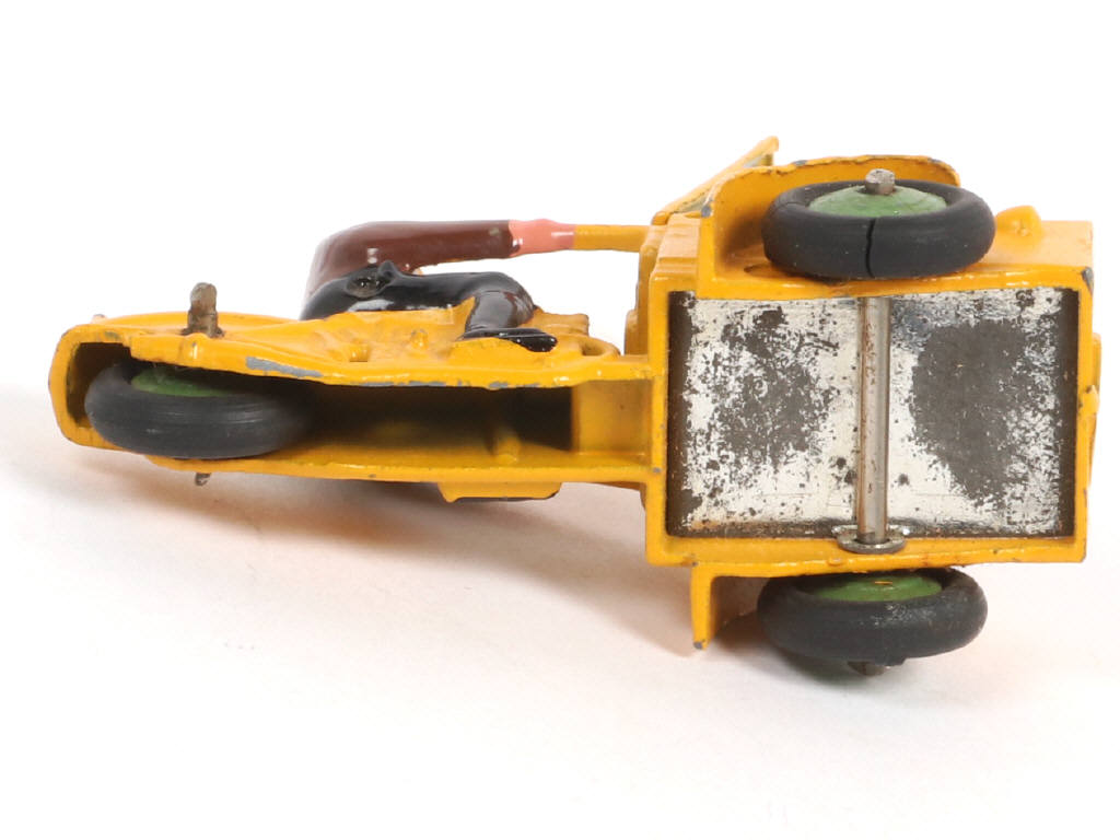 Lot 356 - DINKY TOYS (FRANCE) (1)