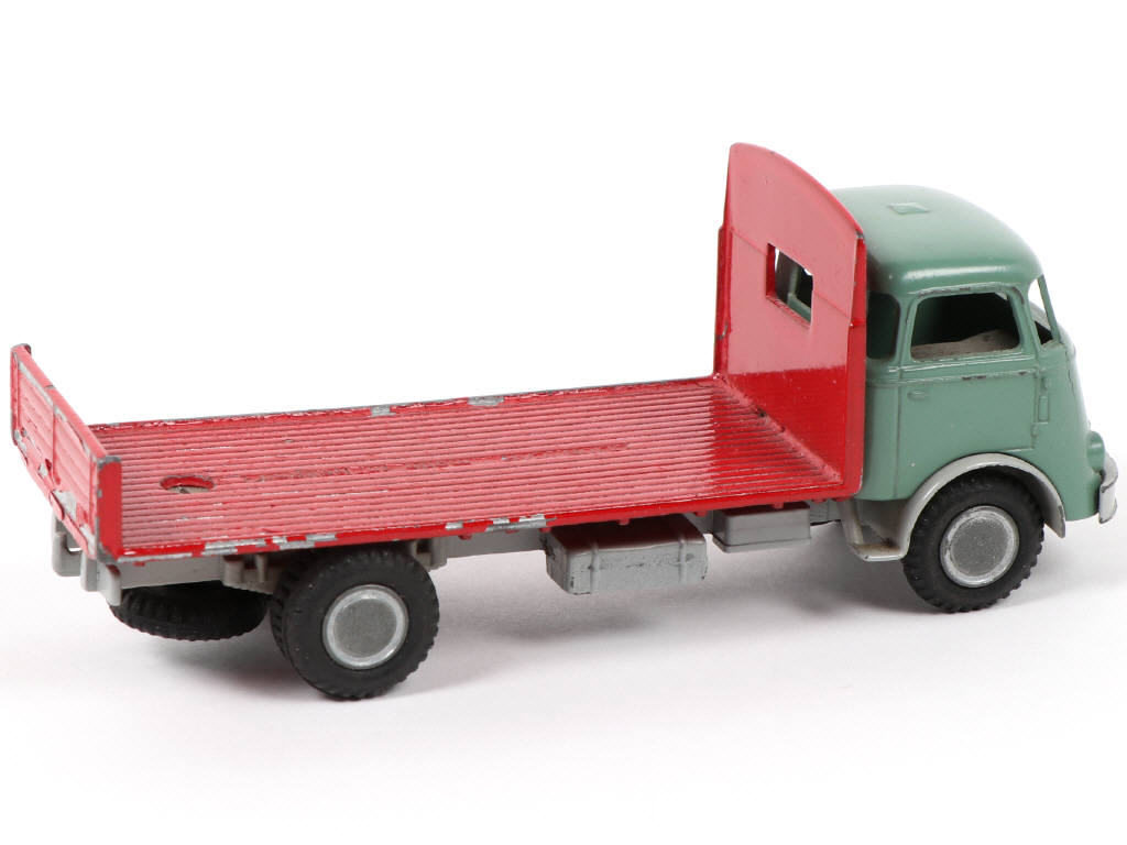Lot 78 - LION-CAR (PAYS-BAS) (1)