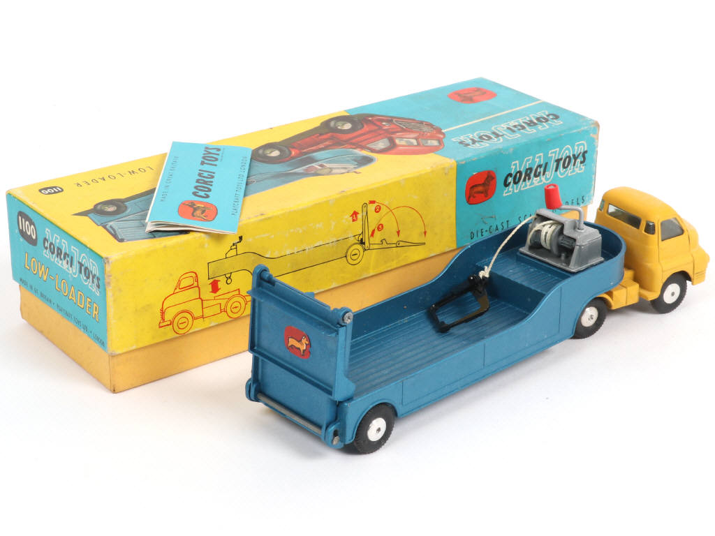 Lot 203 - CORGI TOYS (GB) (1)