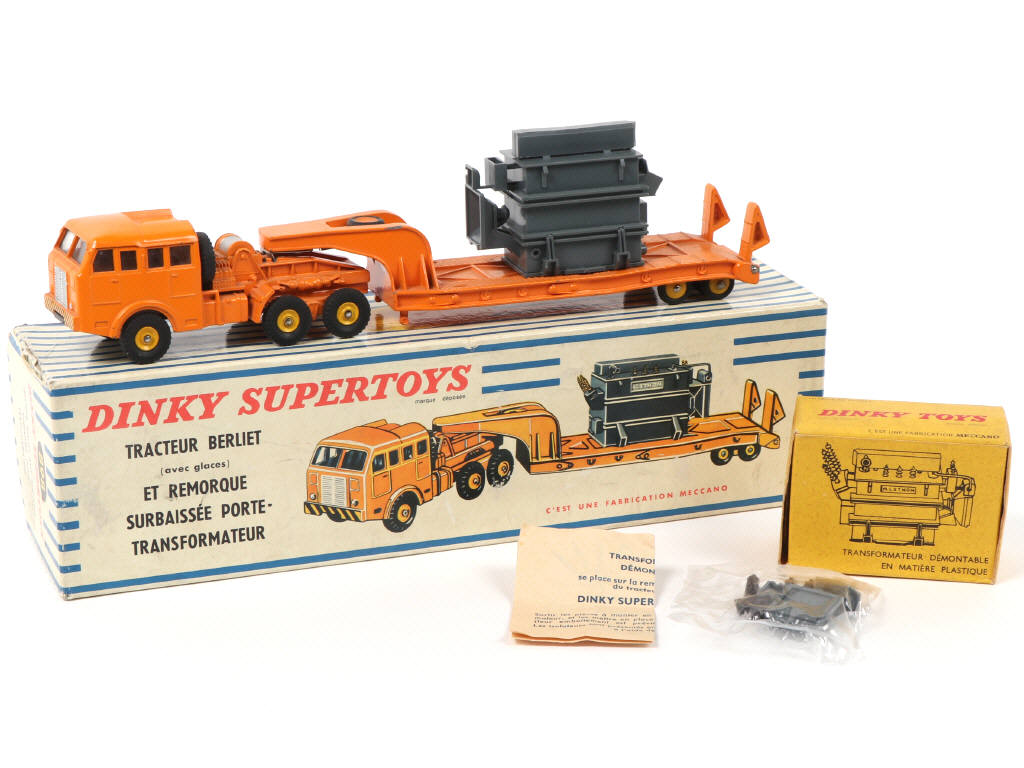 Lot 538 - DINKY TOYS (FRANCE) (1)