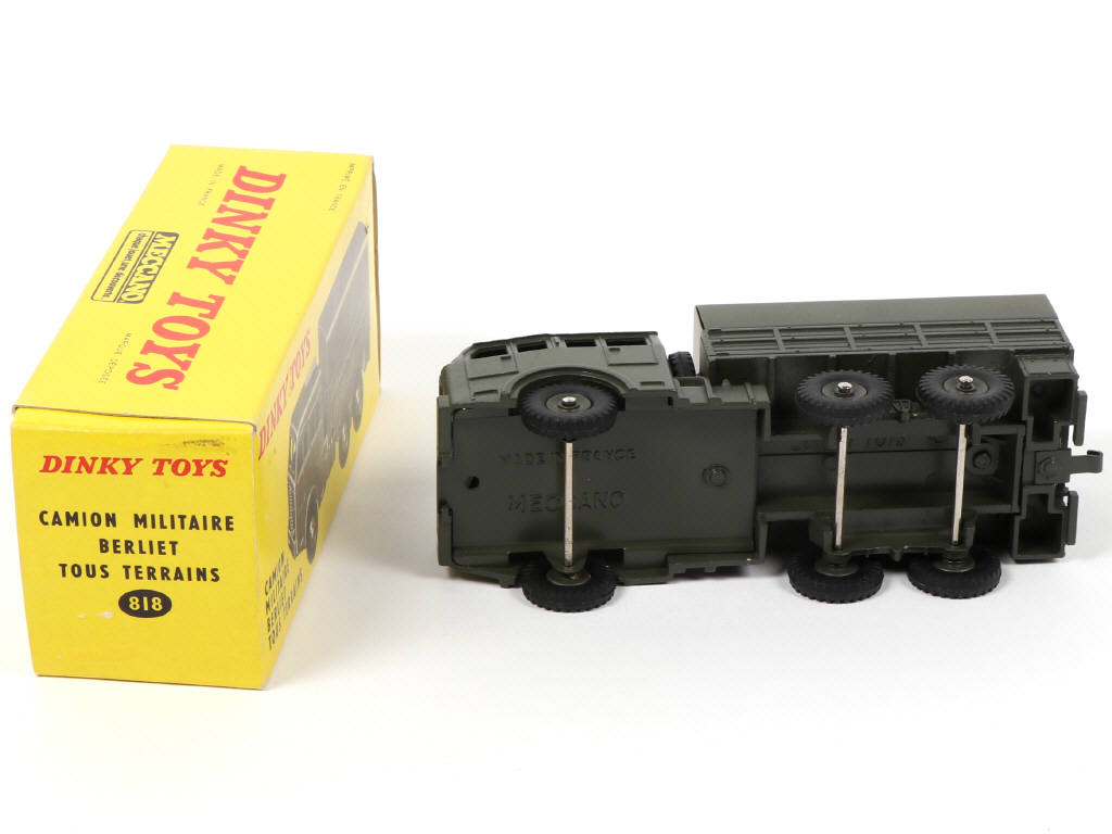 Lot 544 - DINKY TOYS (FRANCE) (1)