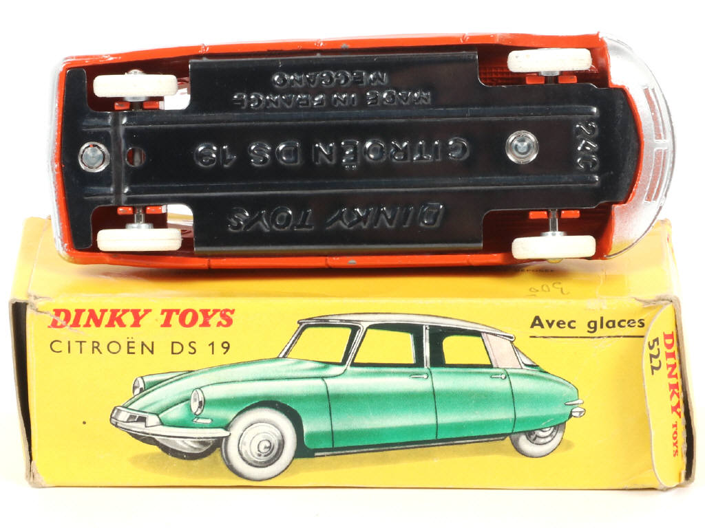 Lot 403 - DINKY TOYS (FRANCE) (1)
