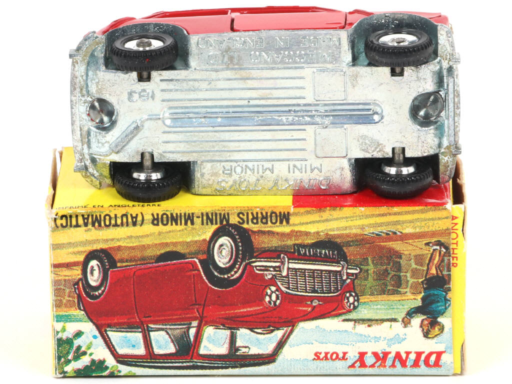 Lot 627 - DINKY TOYS (GB) (1)