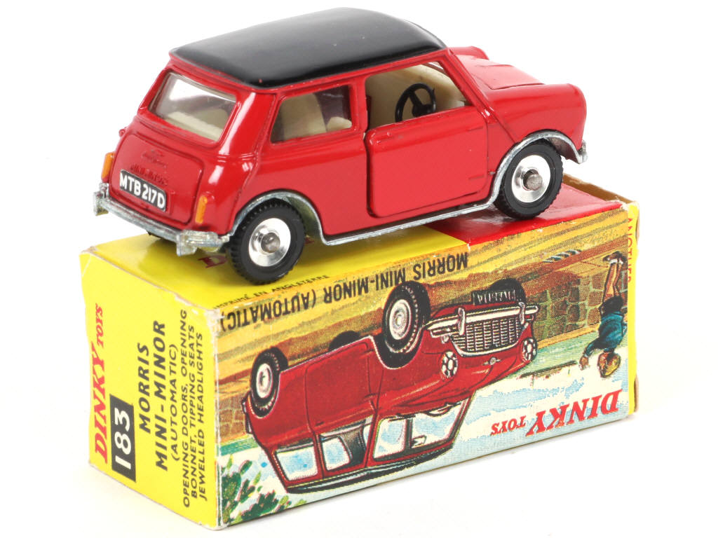 Lot 627 - DINKY TOYS (GB) (1)