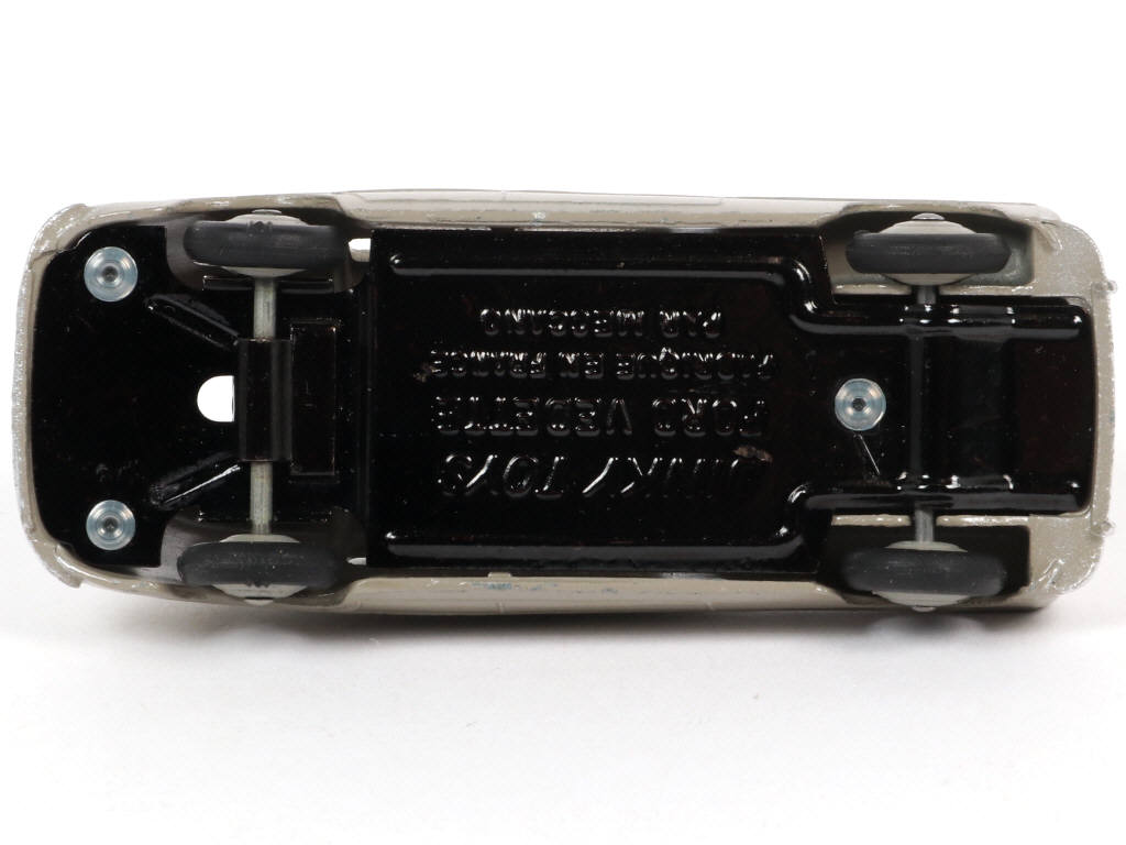 Lot 377 - DINKY TOYS (FRANCE) (1)