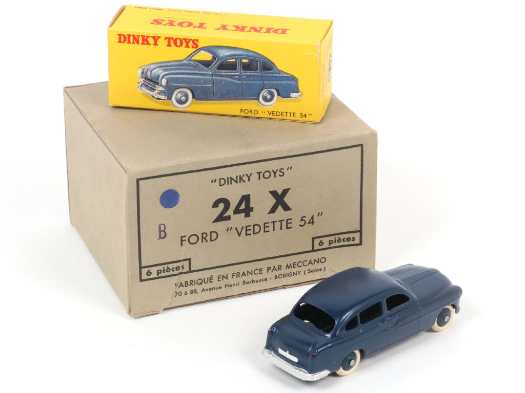 Lot 443 - DINKY TOYS (FRANCE) (2)