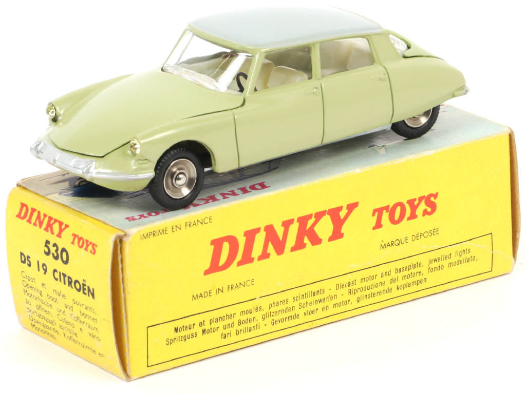 Lot 406 - DINKY TOYS (FRANCE) (1)