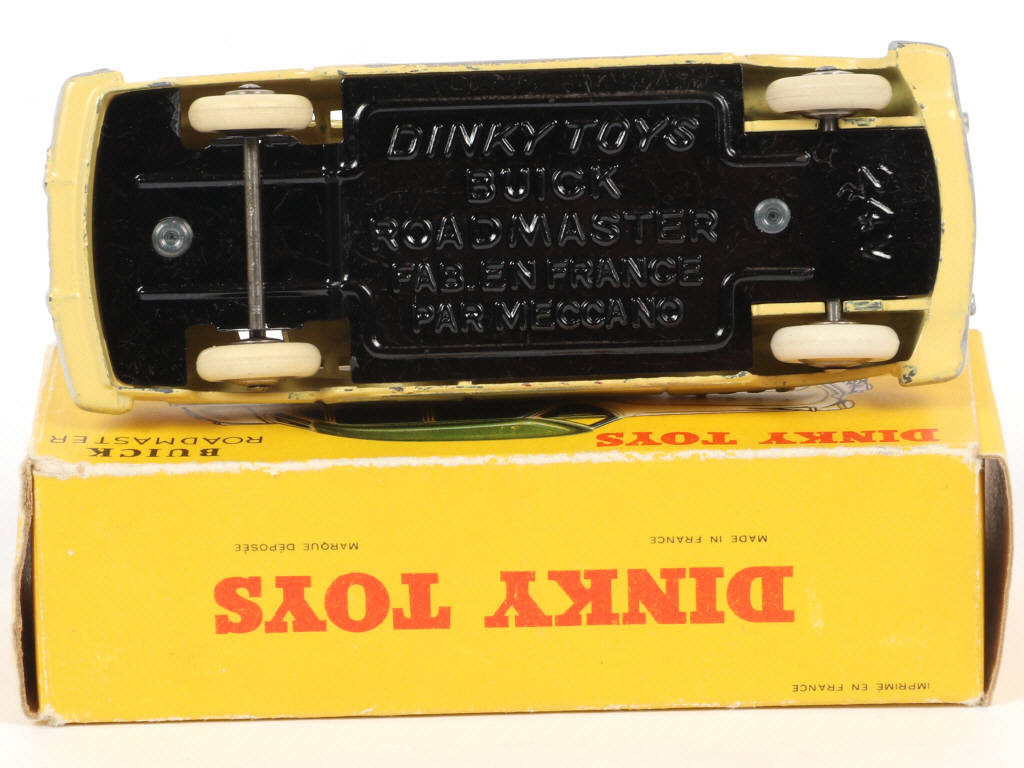 Lot 442 - DINKY TOYS (FRANCE) (1)