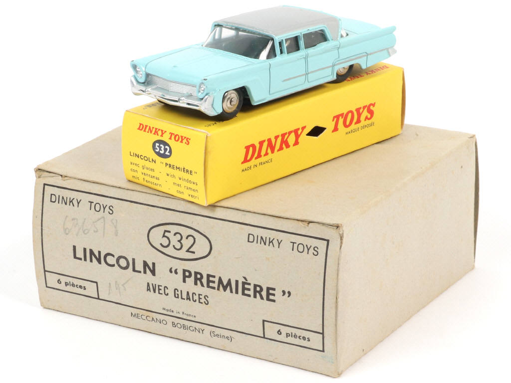Lot 508 - DINKY TOYS (FRANCE) (2)