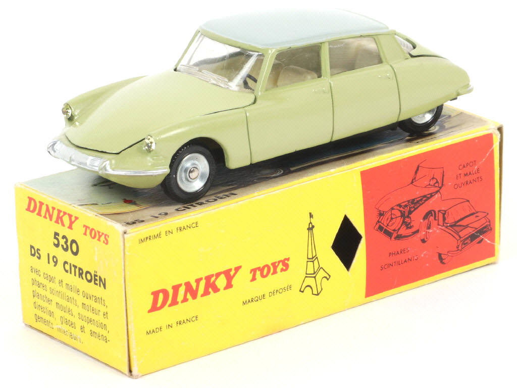 Lot 407 - DINKY TOYS (FRANCE) (1)