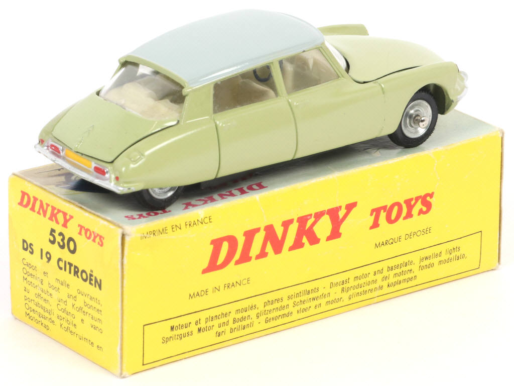 Lot 407 - DINKY TOYS (FRANCE) (1)