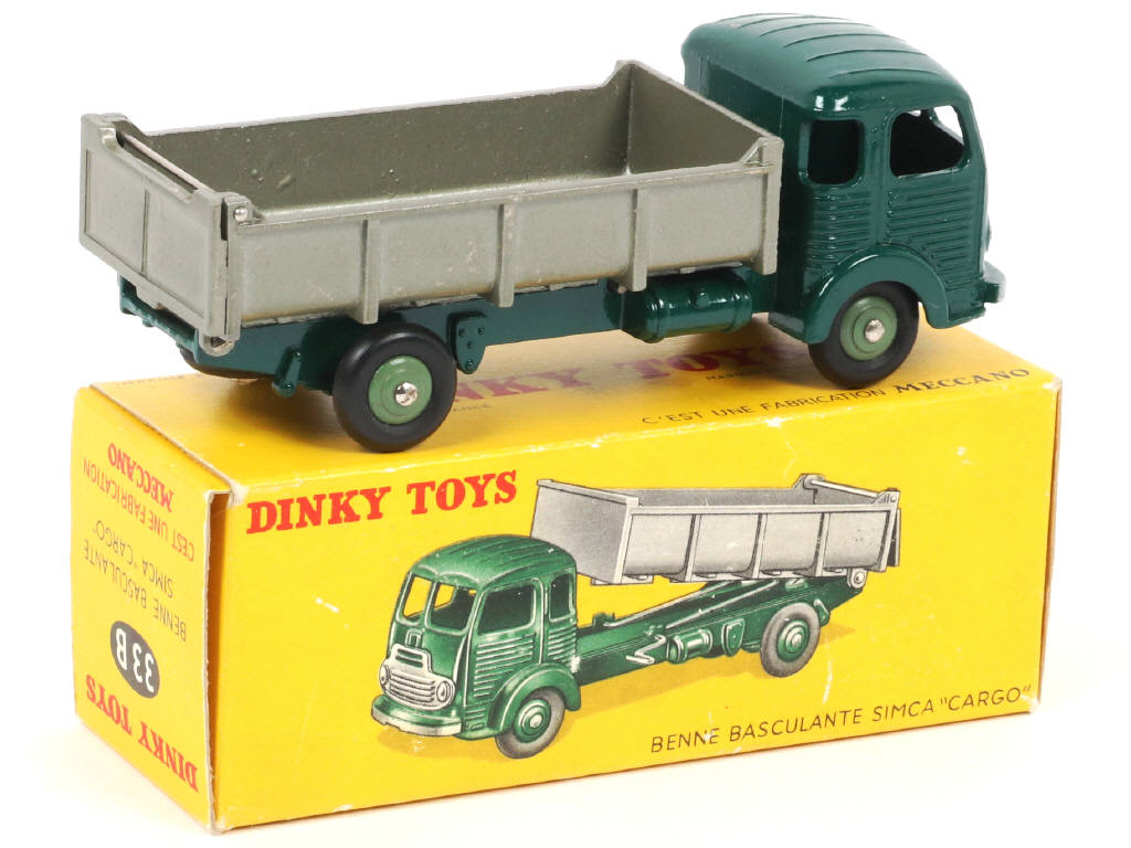 Lot 531 - DINKY TOYS (FRANCE) (1)
