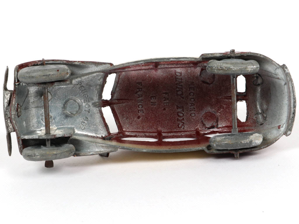 Lot 362 - DINKY TOYS (FRANCE) (1)