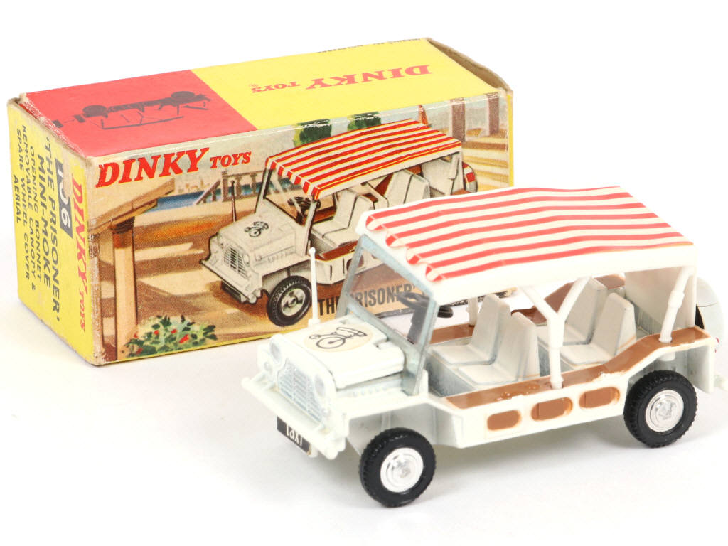 Lot 631 - DINKY TOYS (GB) (1)