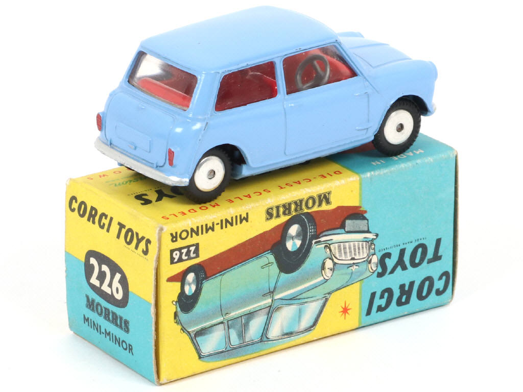 Lot 185 - CORGI TOYS (GB) (1)