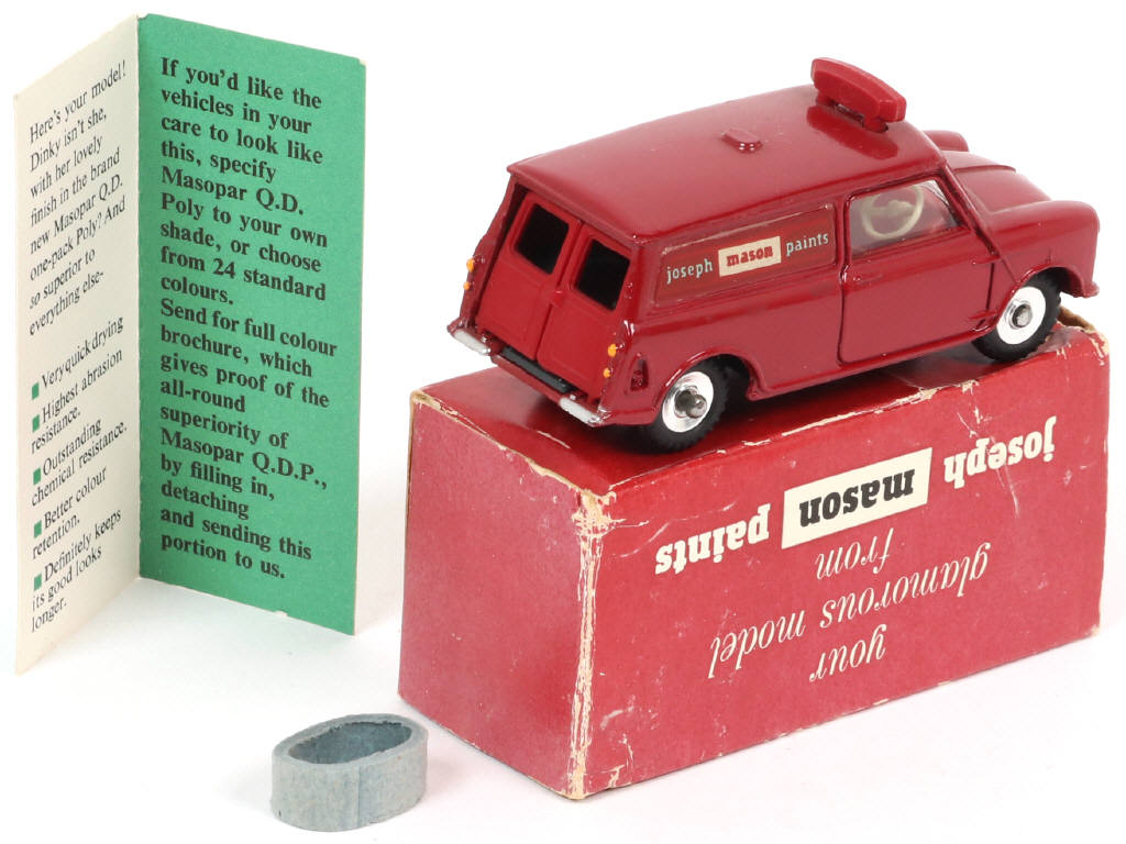 Lot 630 - DINKY TOYS (GB) (1)