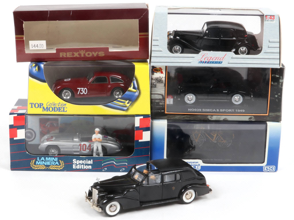 Lot 142 - DIVERS (6)