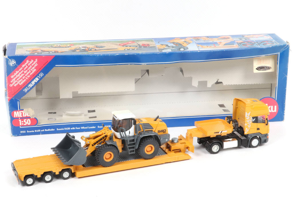 Lot 176 - SIKU (ALLEMAGNE) (2)