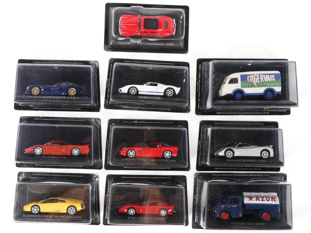 Lot 254 - DIVERS (10)