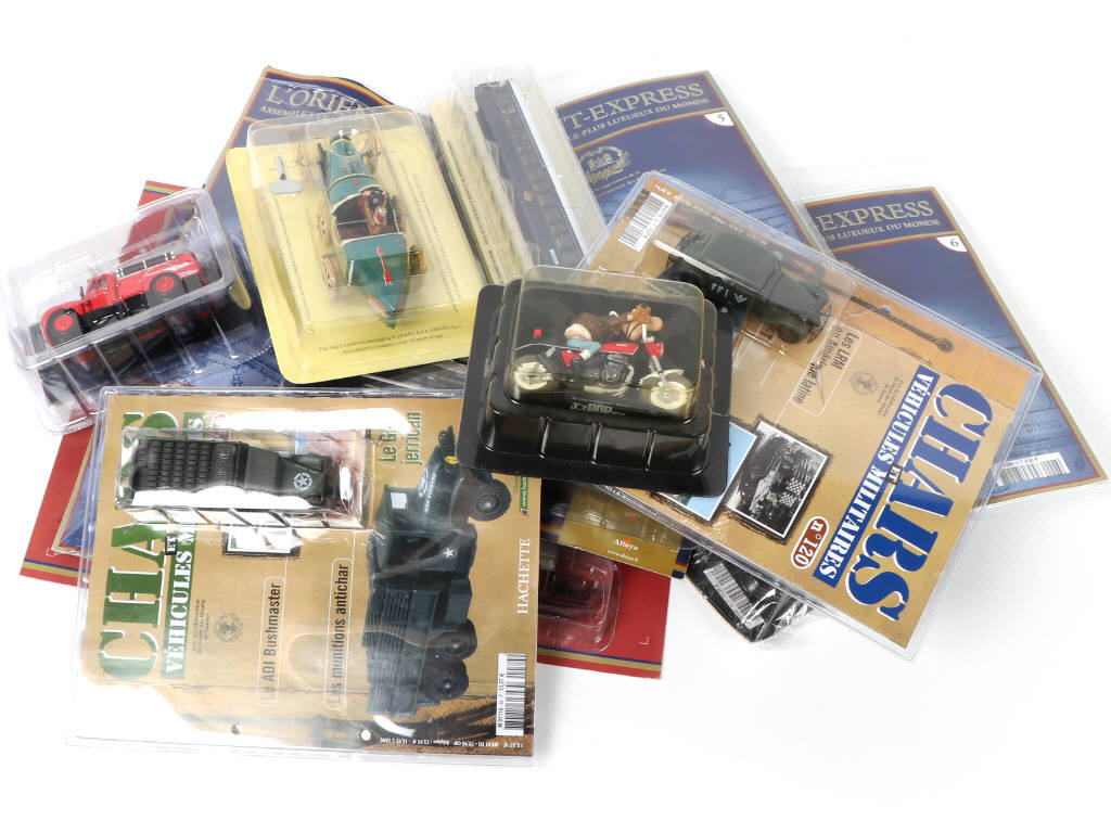 Lot 262 - DIVERS (11)