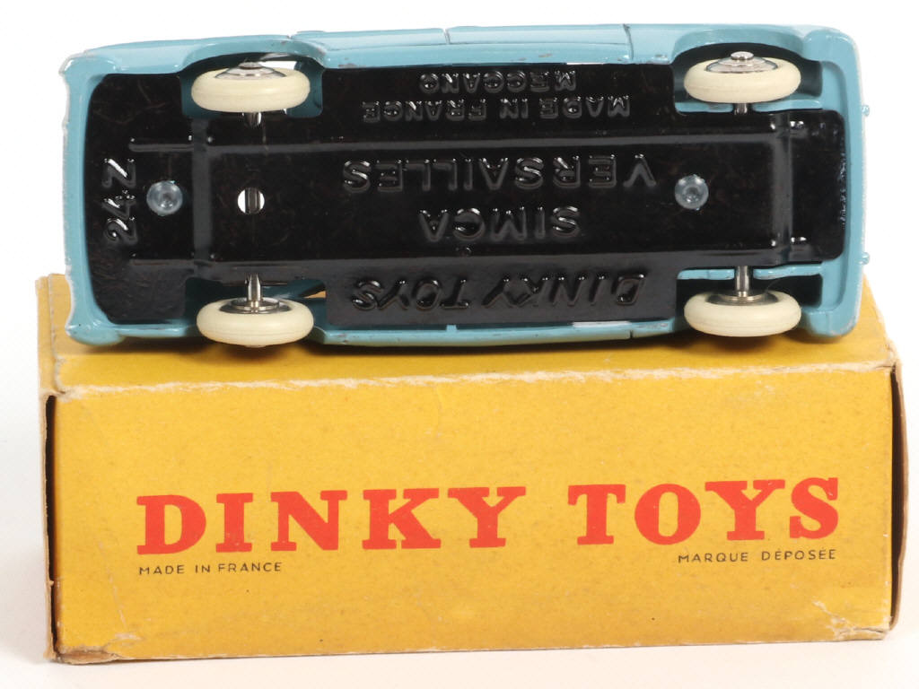 Lot 374 - DINKY TOYS (FRANCE) (1)