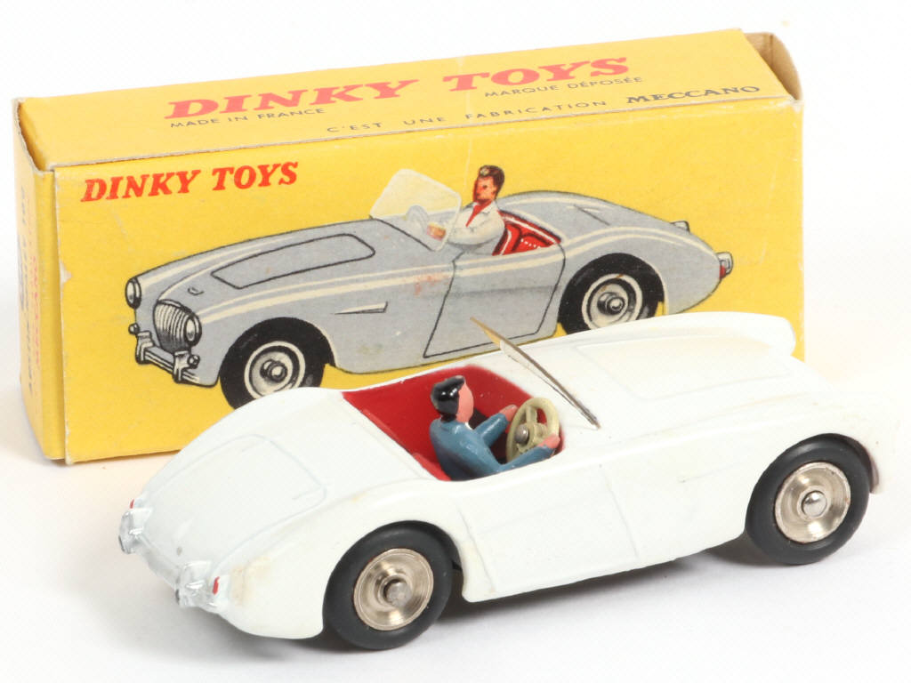Lot 391 - DINKY TOYS (FRANCE) (1)