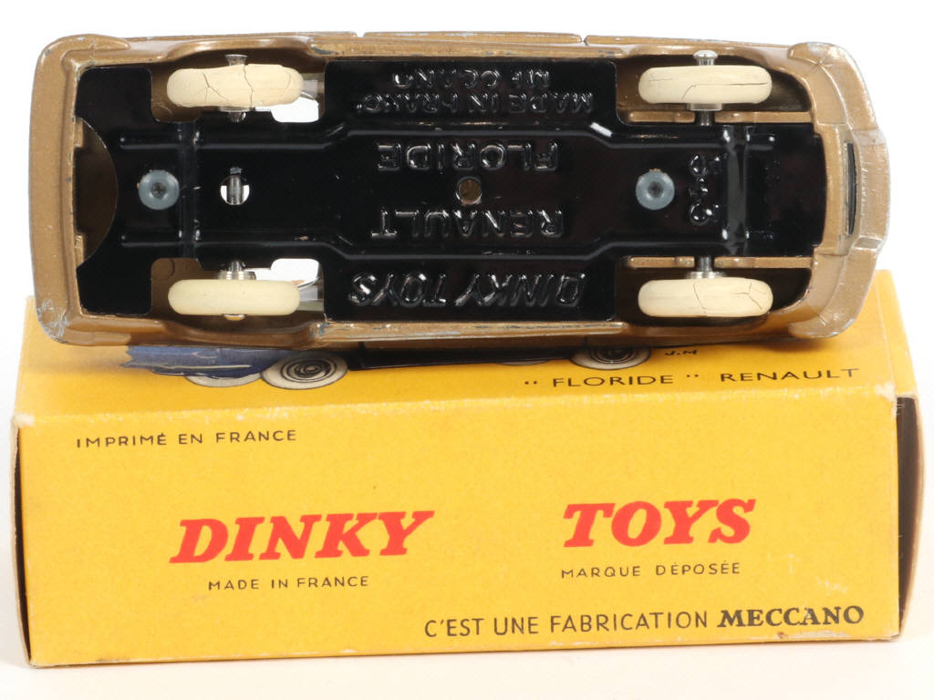 Lot 383 - DINKY TOYS (FRANCE) (1)